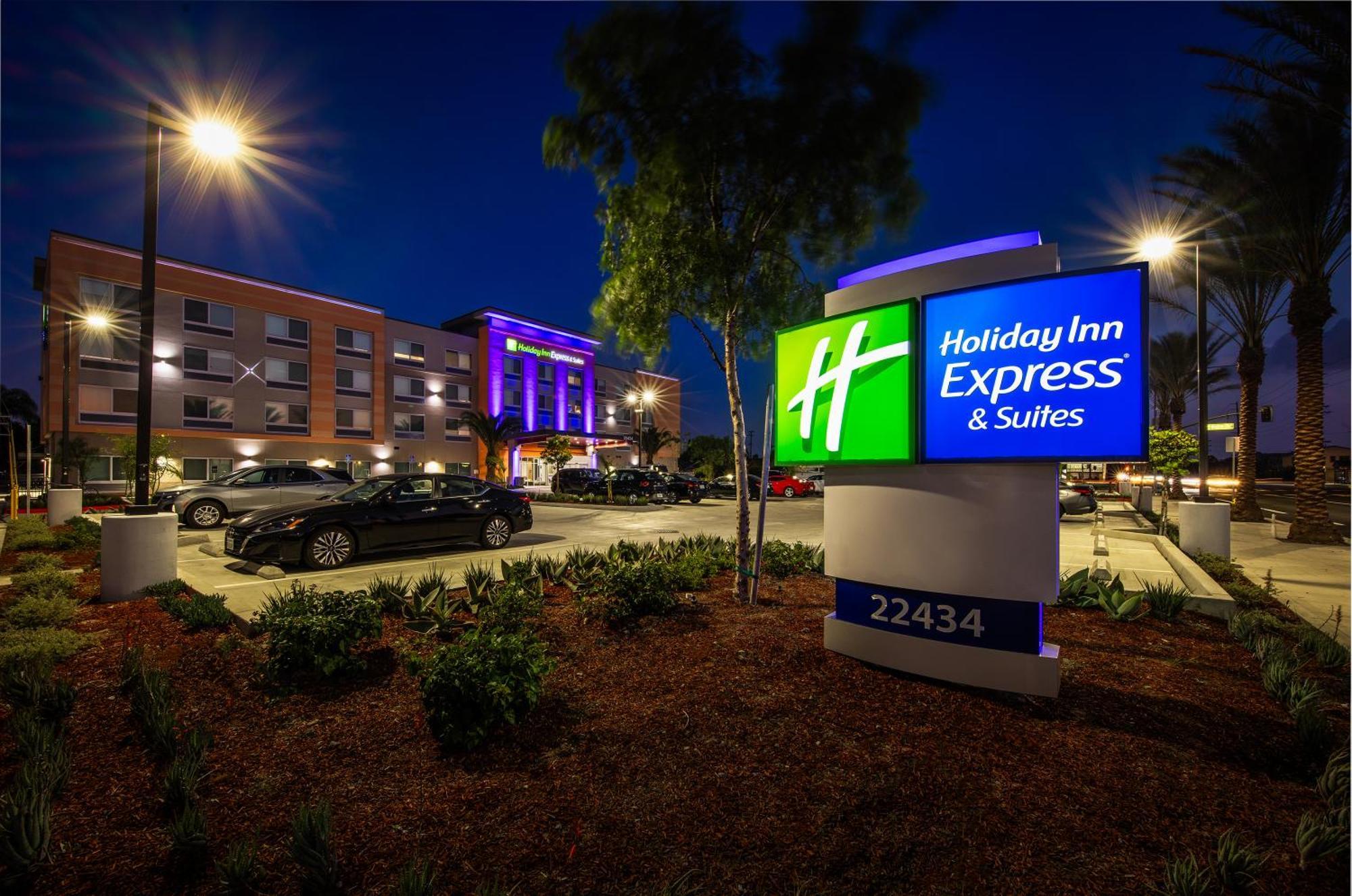 Holiday Inn Express & Suites - Hawaiian Gardens By Ihg 외부 사진