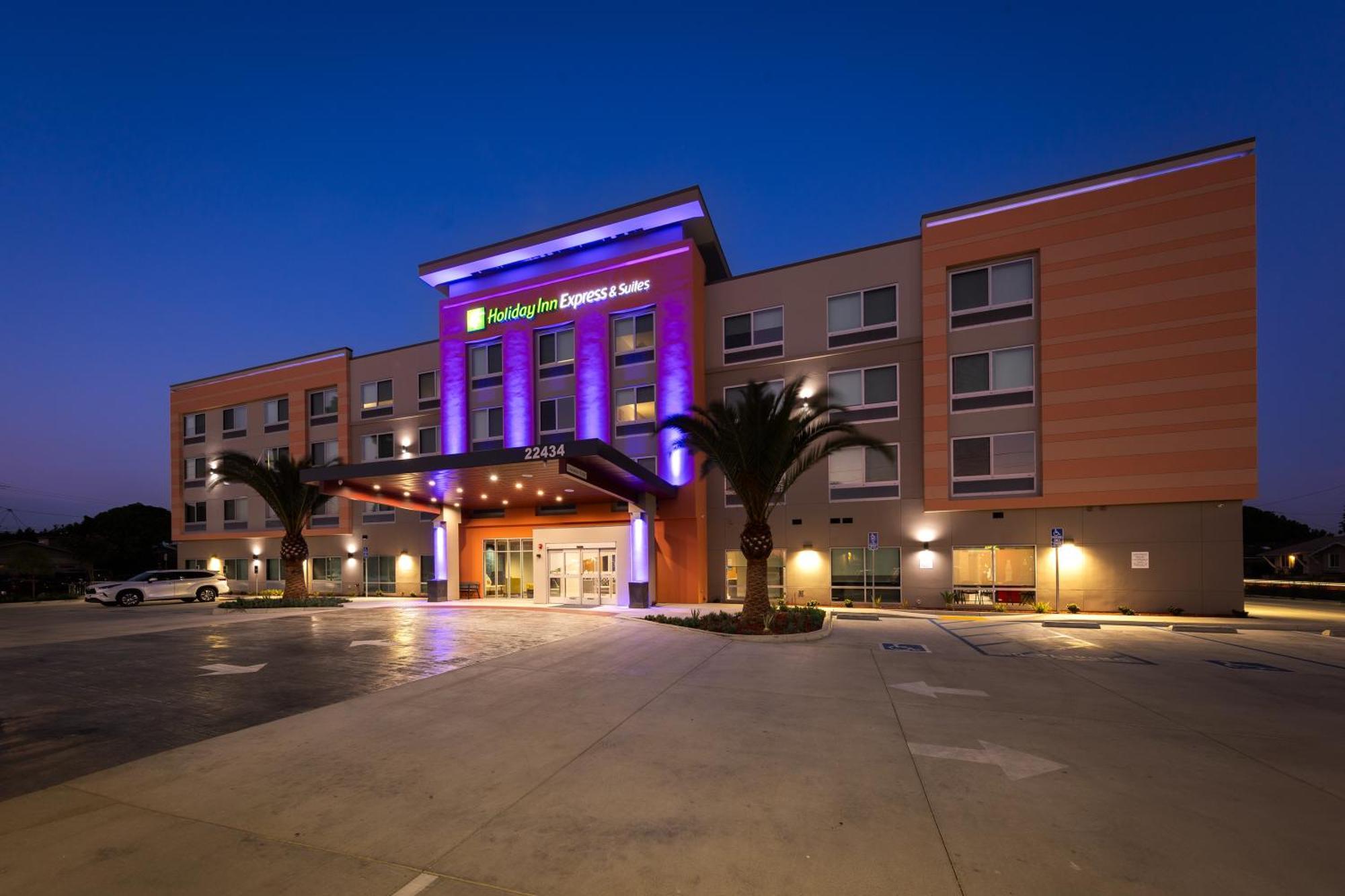 Holiday Inn Express & Suites - Hawaiian Gardens By Ihg 외부 사진